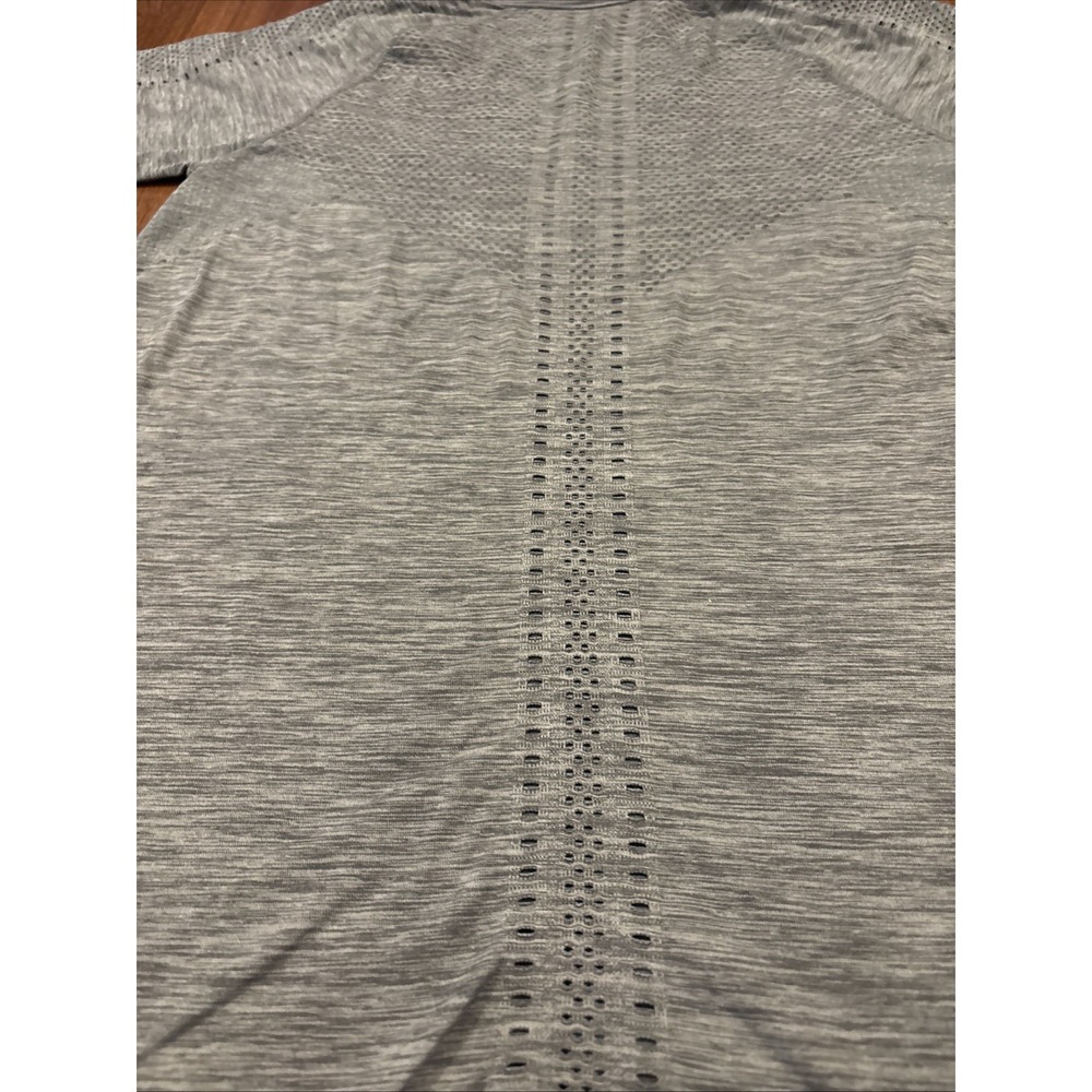 Athleta Foothill Seamless Tee T-Shirt Nylon Gray Womens Medium M - Picture 7 of 7